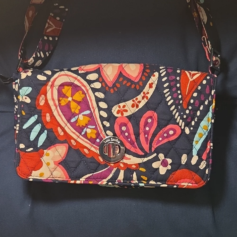 Vera Bradley Navy & Pink Paisley Quilted Crossbody Bag - Picture 1 of 10